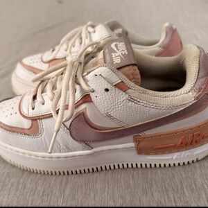 Nike Air Sneakers in White and Pink